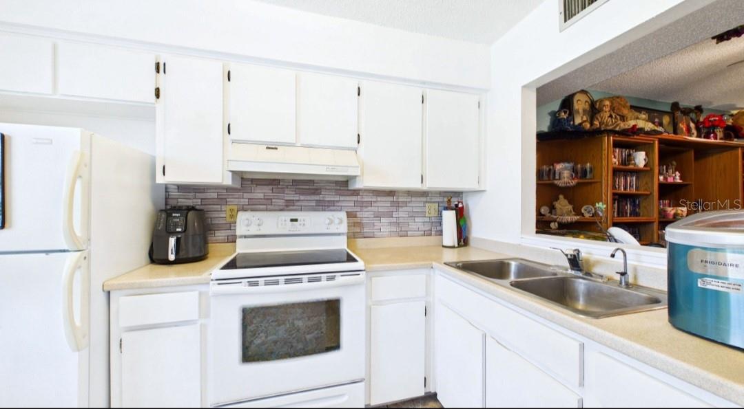 11117 Pembridge Court, FL