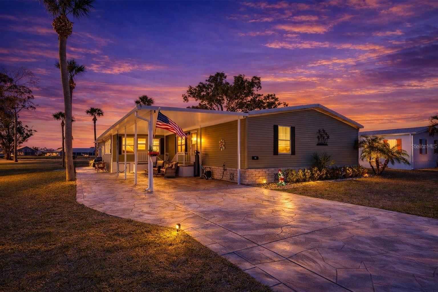1000 Kings Highway, FL