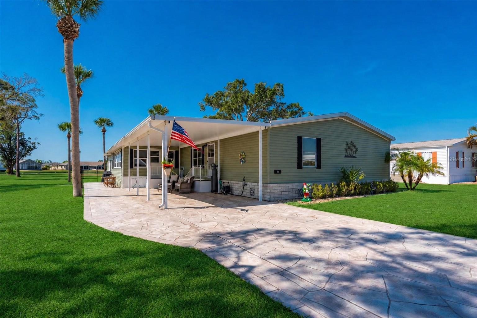 1000 Kings Highway, FL