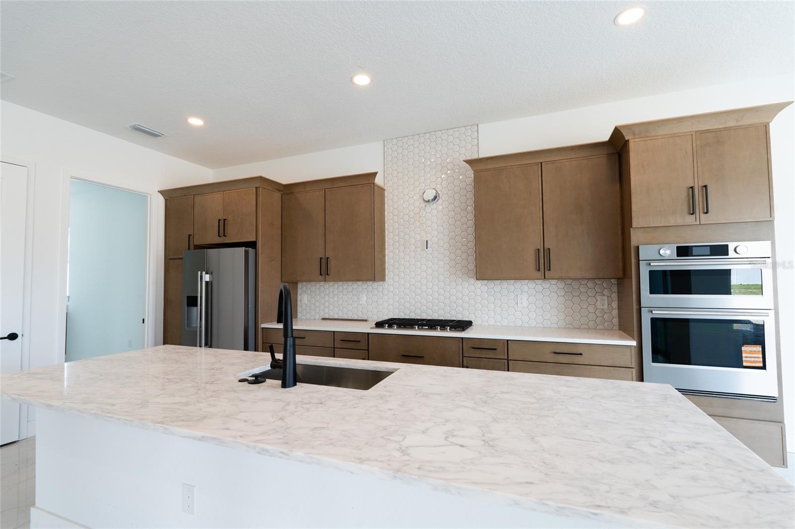659 Maldives Trail, FL