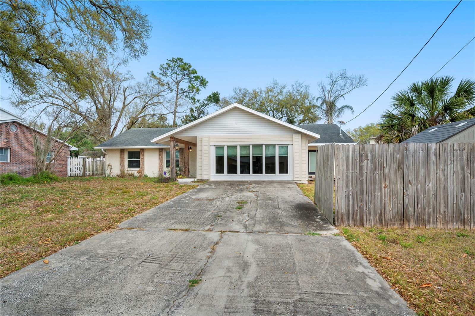 132 Alachua Drive, FL