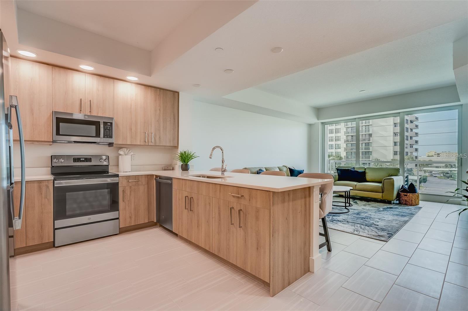 415 Island Way, FL