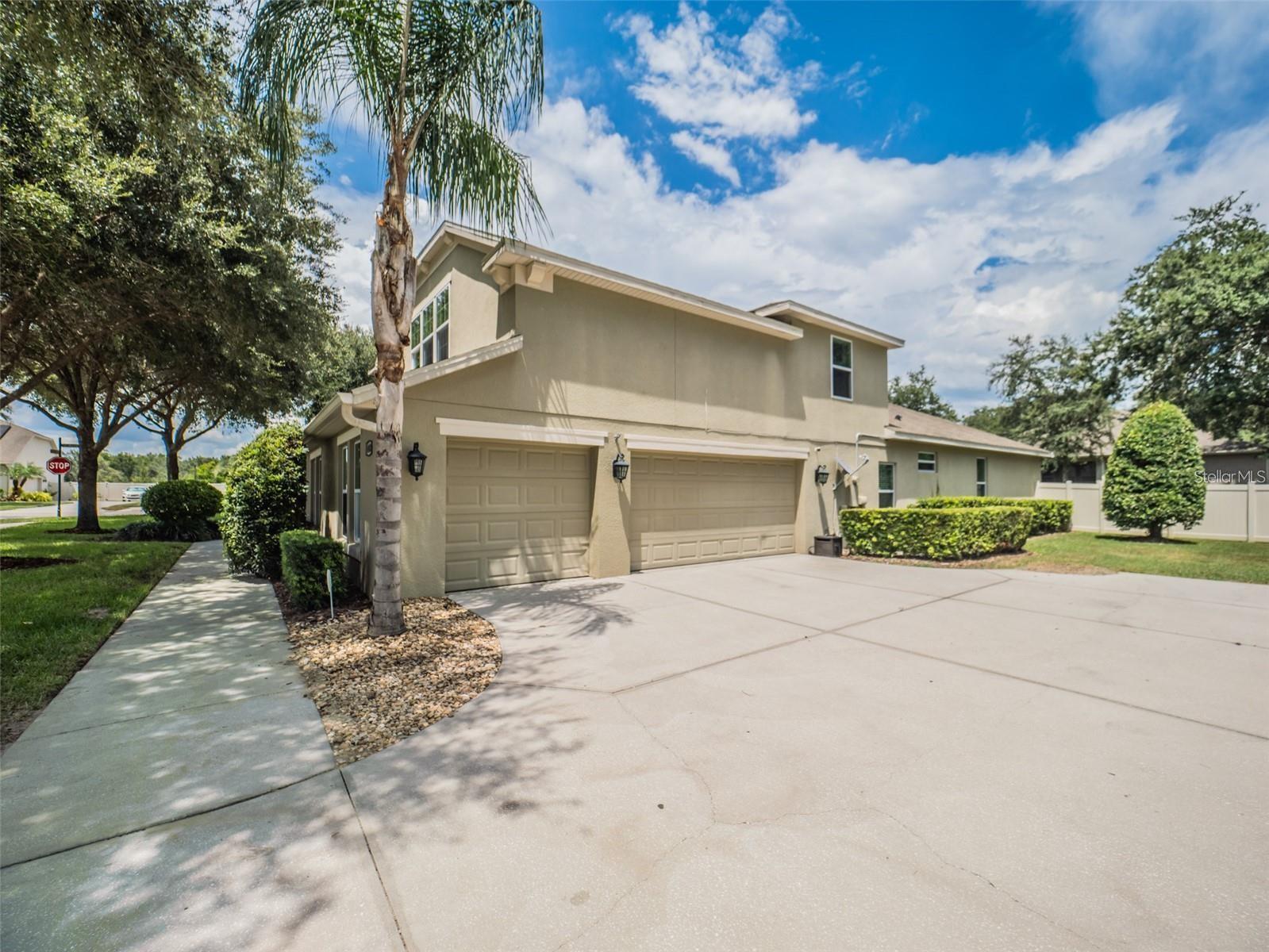 4443 Pine Gold Avenue, FL