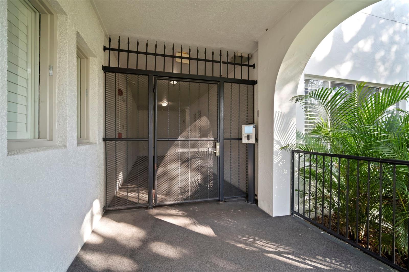 435 Oregon Avenue, FL