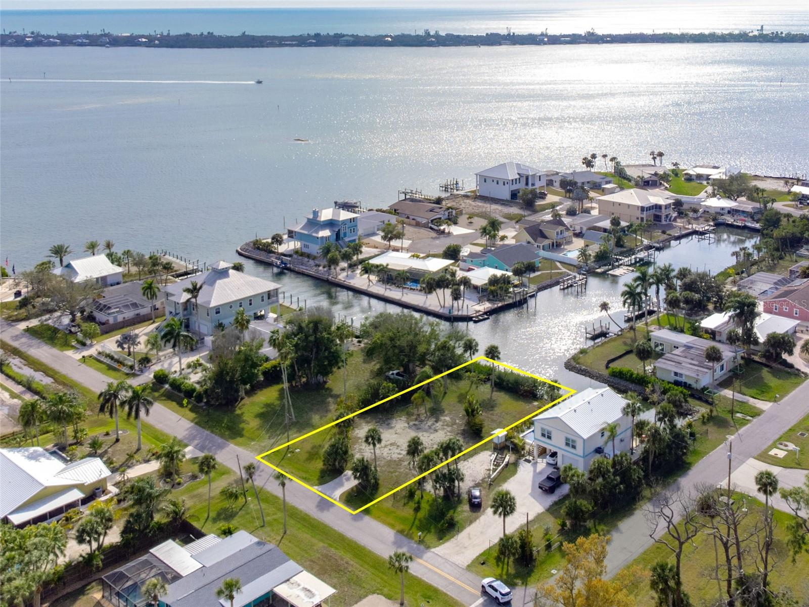 46 Harbor Lane, FL