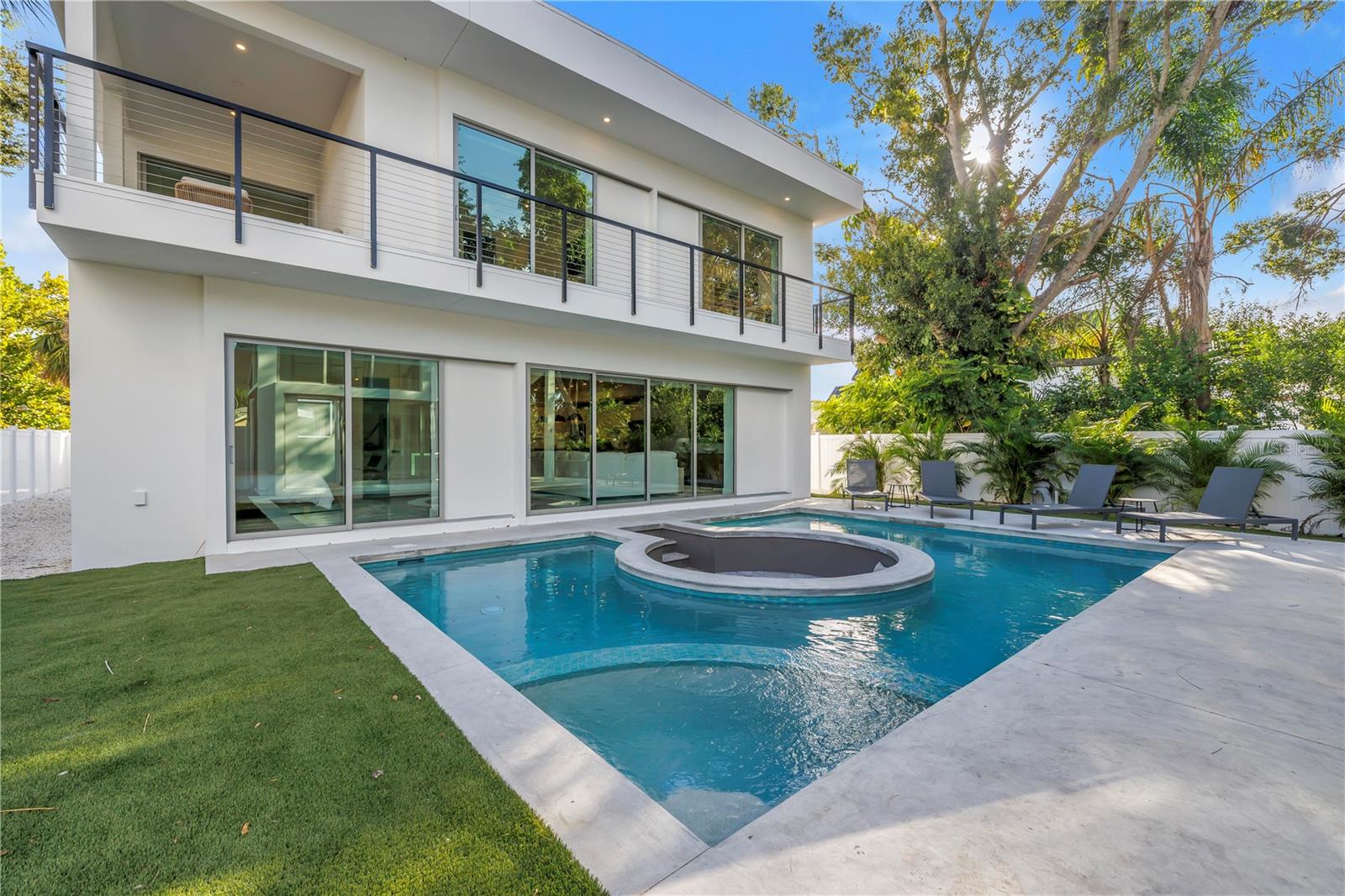 2564 Arlington Street, FL