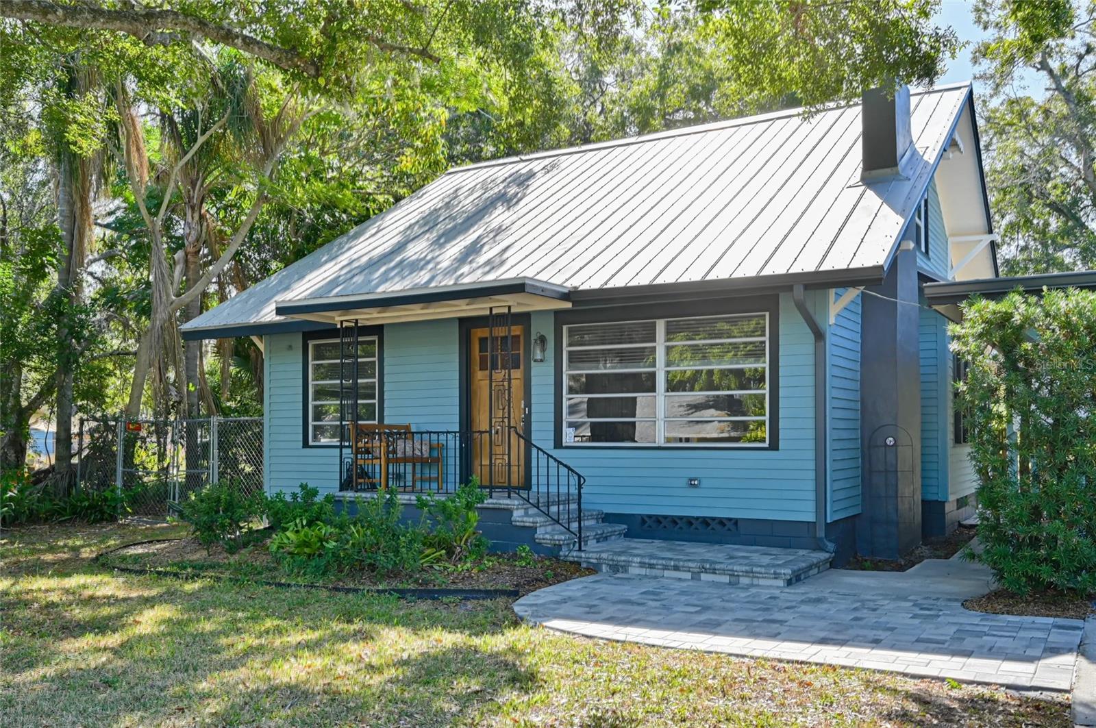2408 Hillview Street, FL
