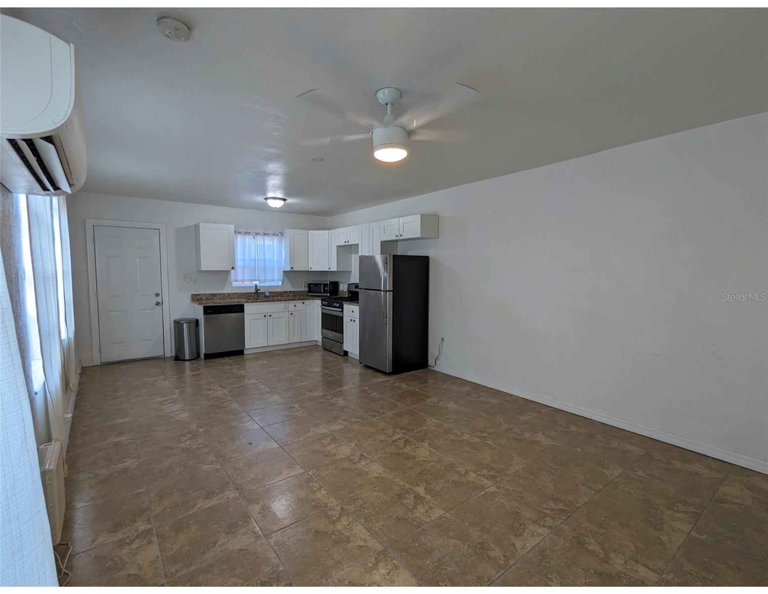 411 Albany Avenue, FL