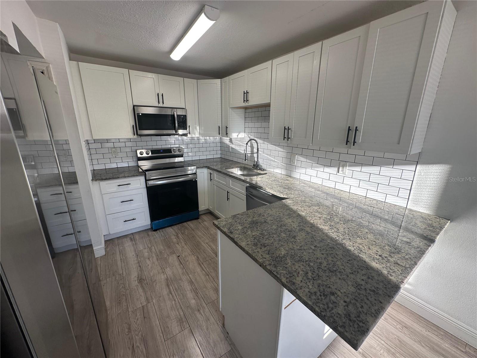 5064 Downing Street, FL