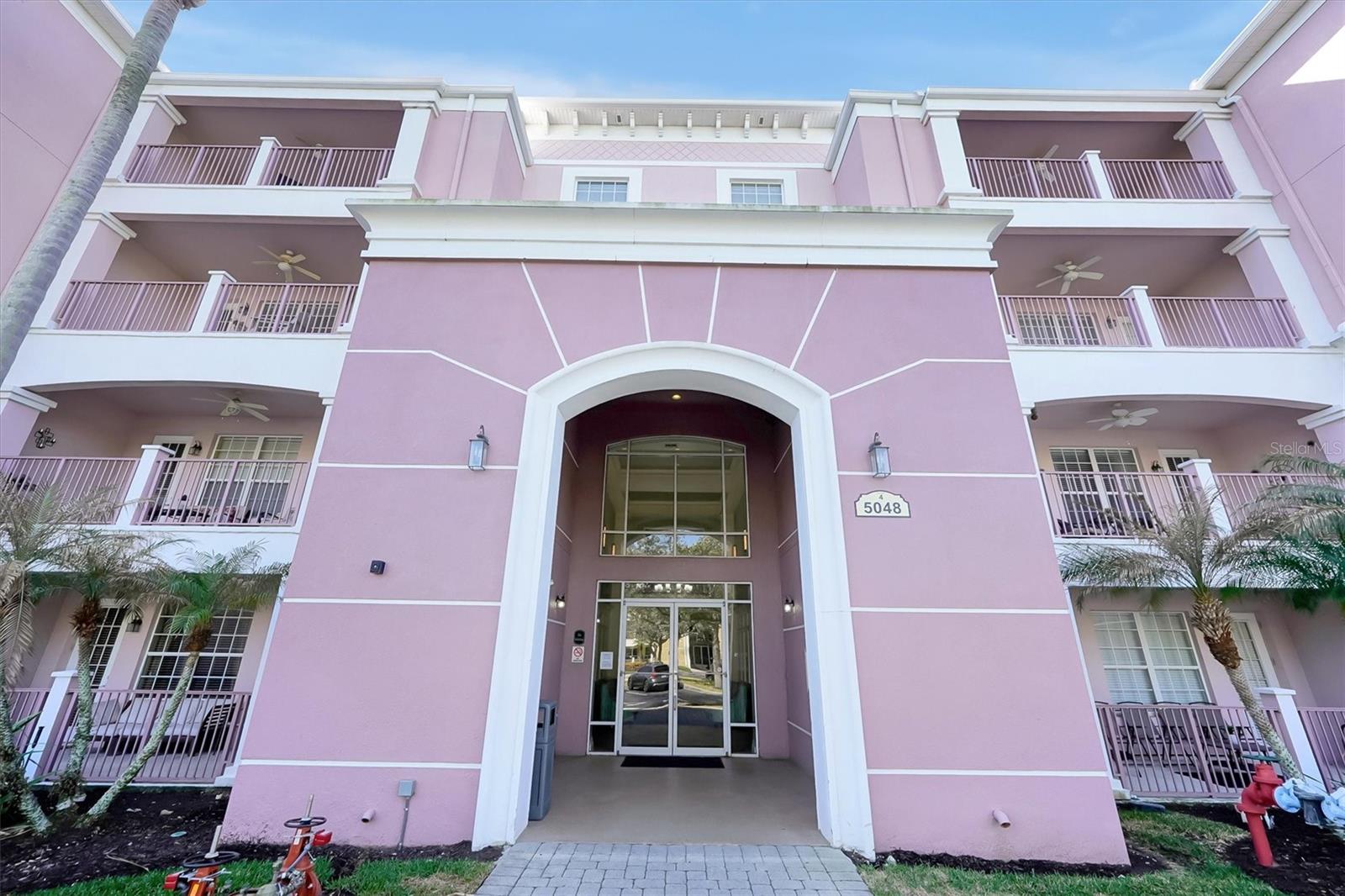5048 Shoreway Loop, FL