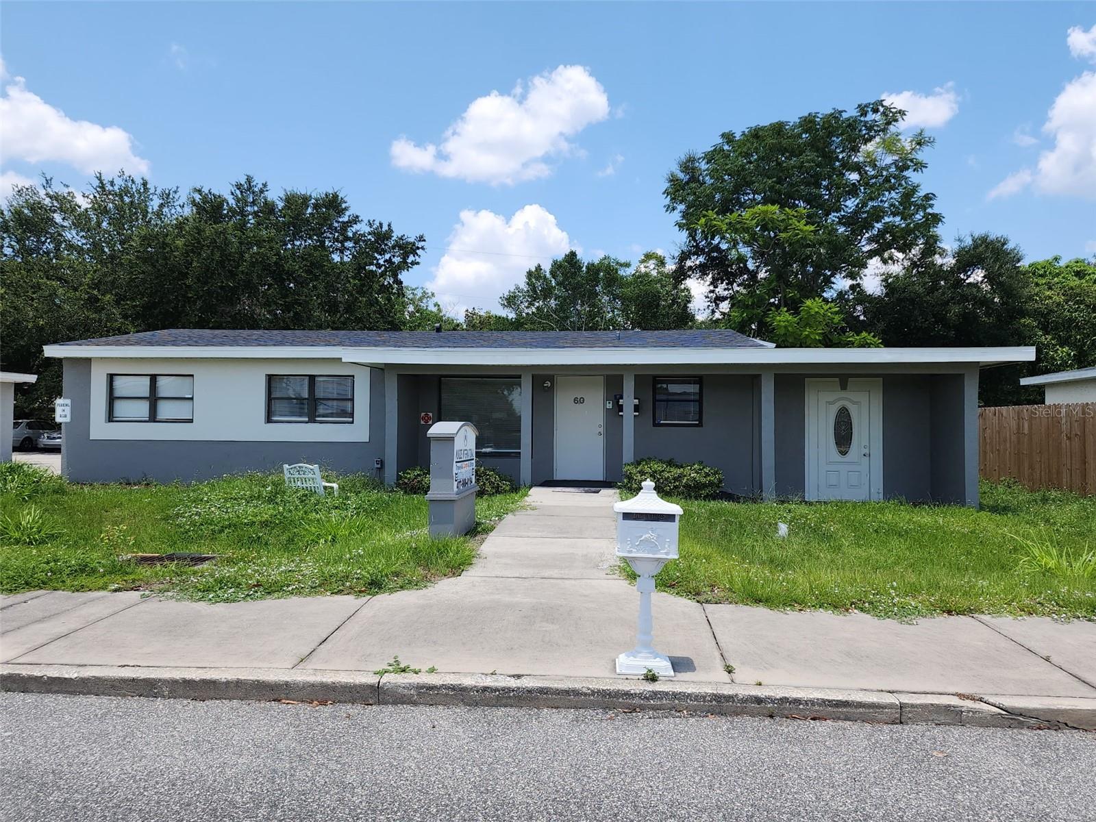 60 Semoran Boulevard, FL