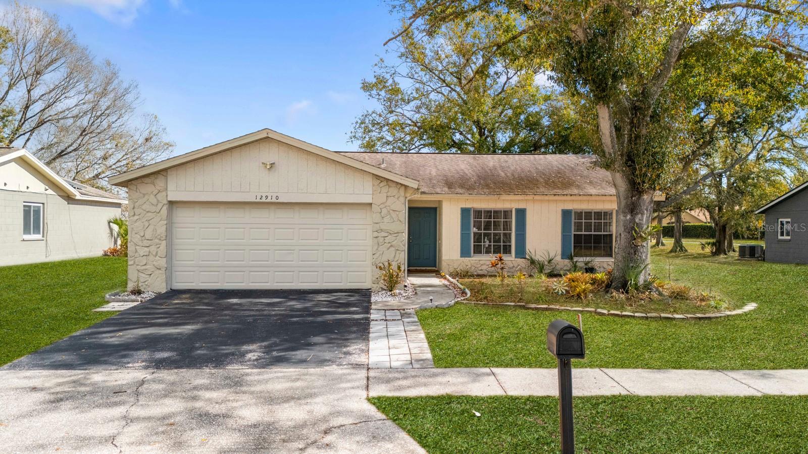 12910 Leadwood Drive, FL