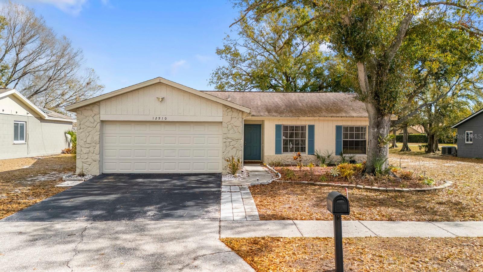 12910 Leadwood Drive, FL