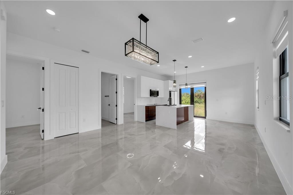 711 Roma Avenue, FL