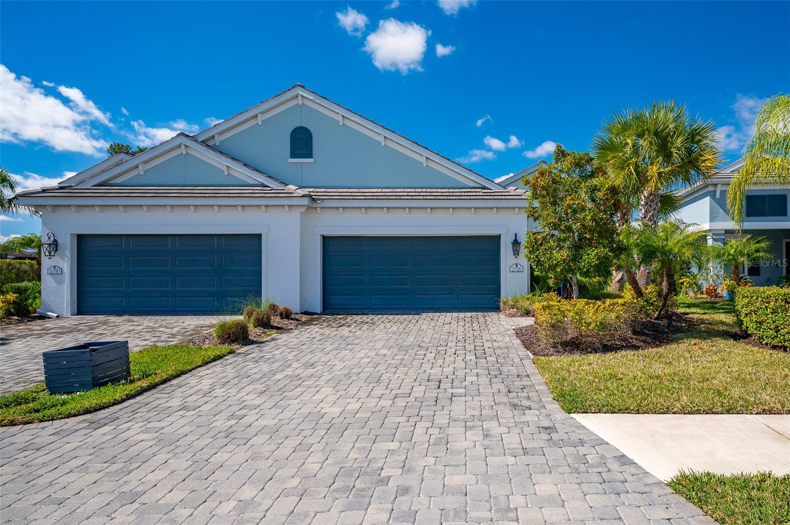2726 Sapphire Blue Lane, FL