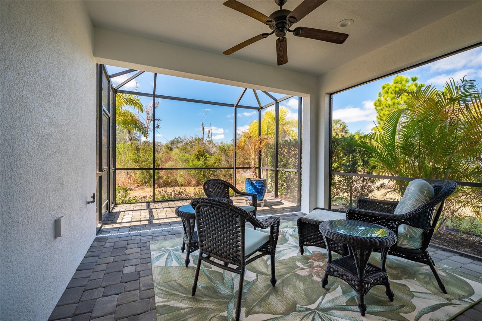 2726 Sapphire Blue Lane, FL