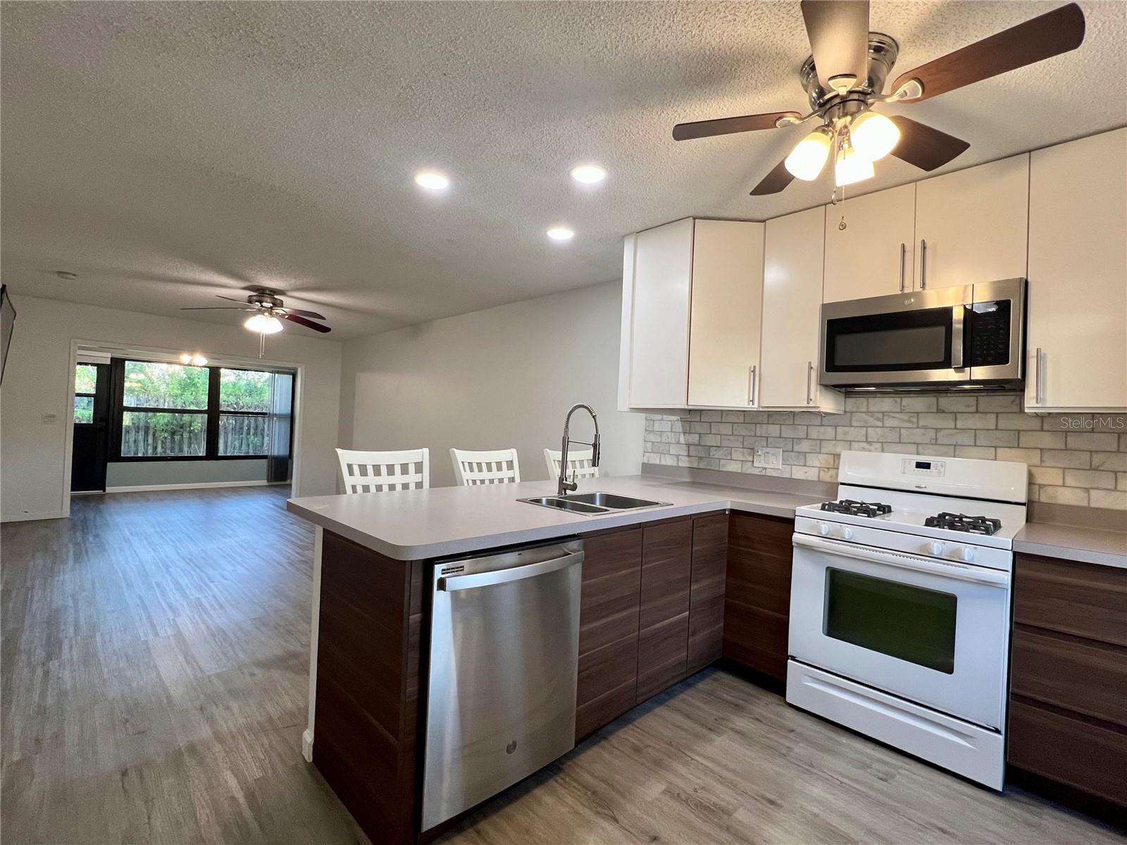 1185 Mission Circle, FL