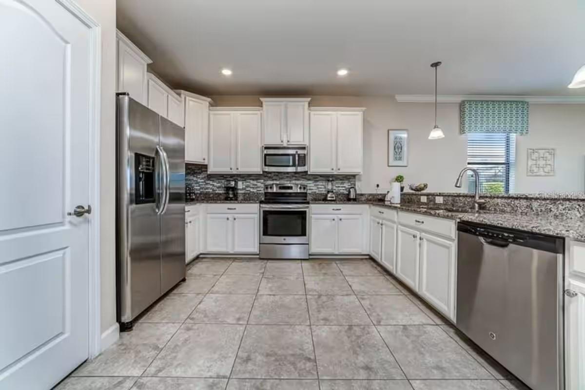 9043 Shadow Mountain Street, FL
