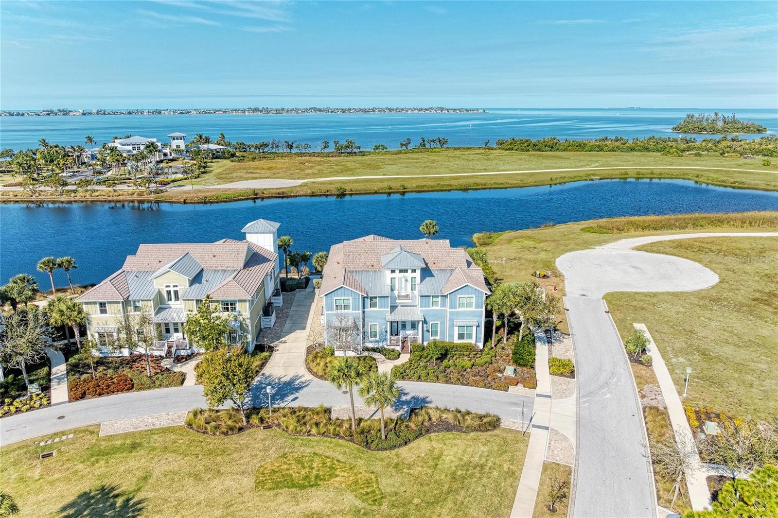 226 Sapphire Lake Drive, FL