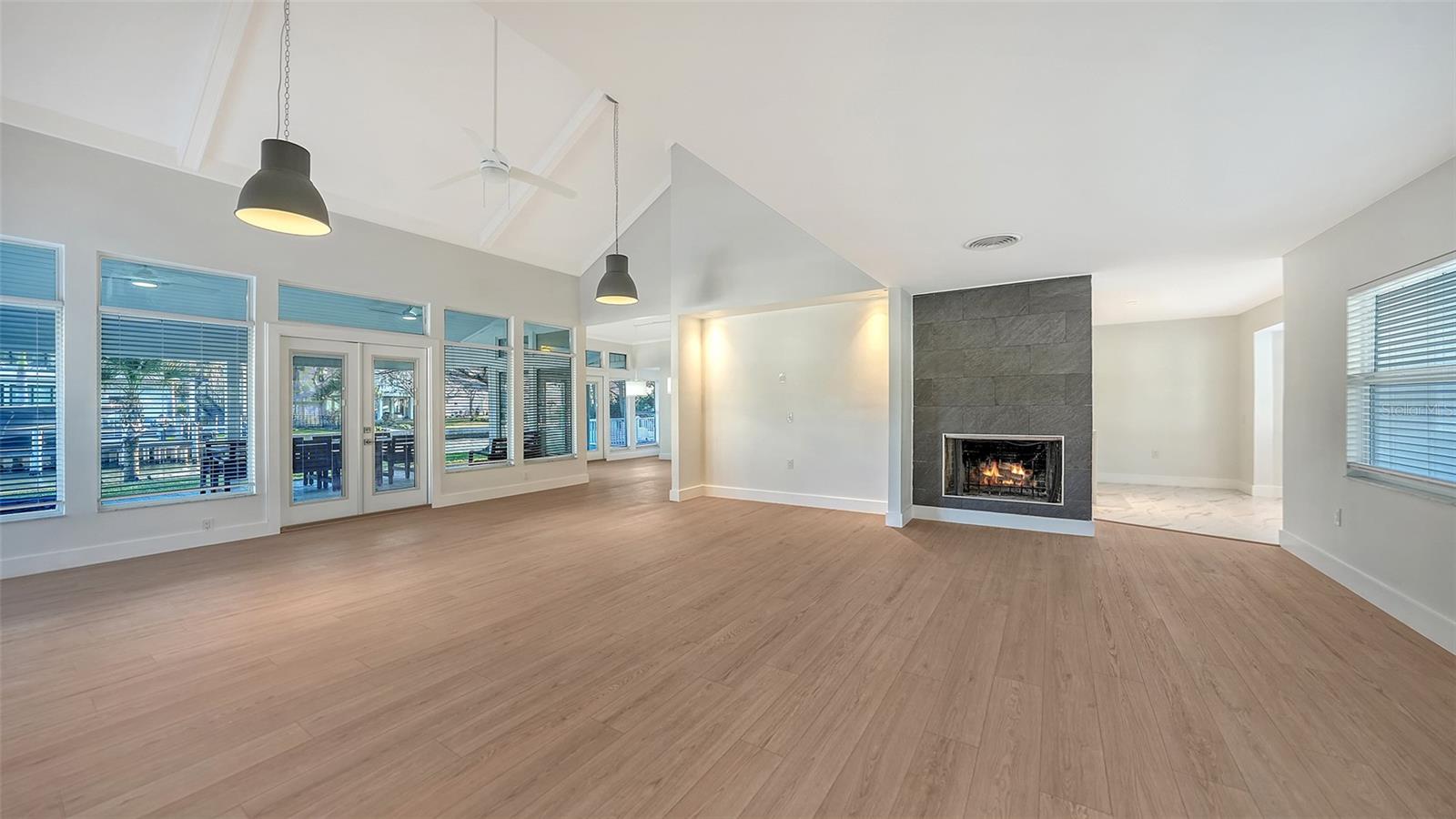 940 Alameda Way, FL