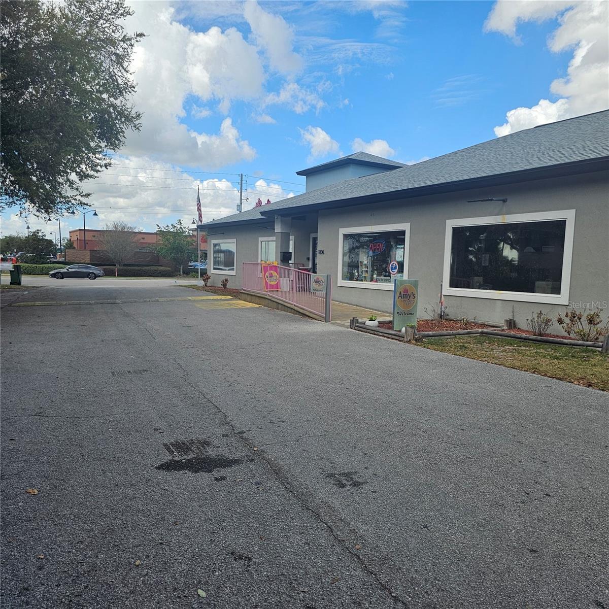 1806 1st Street, FL