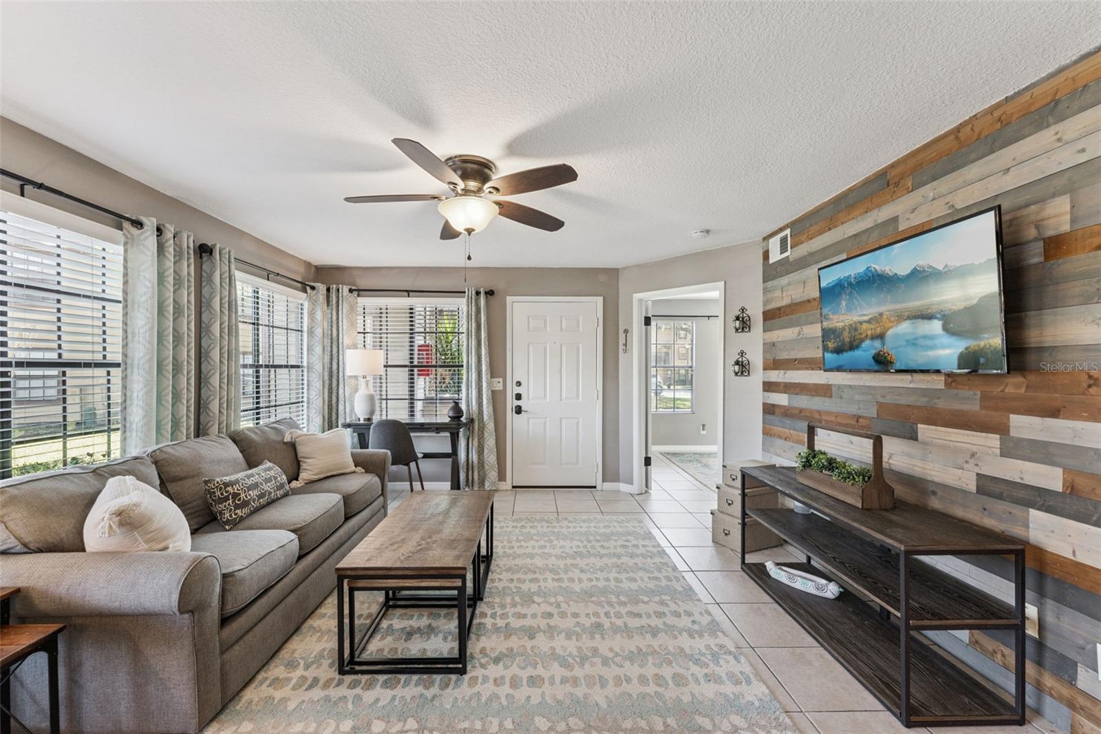 366 Waterside Drive, FL