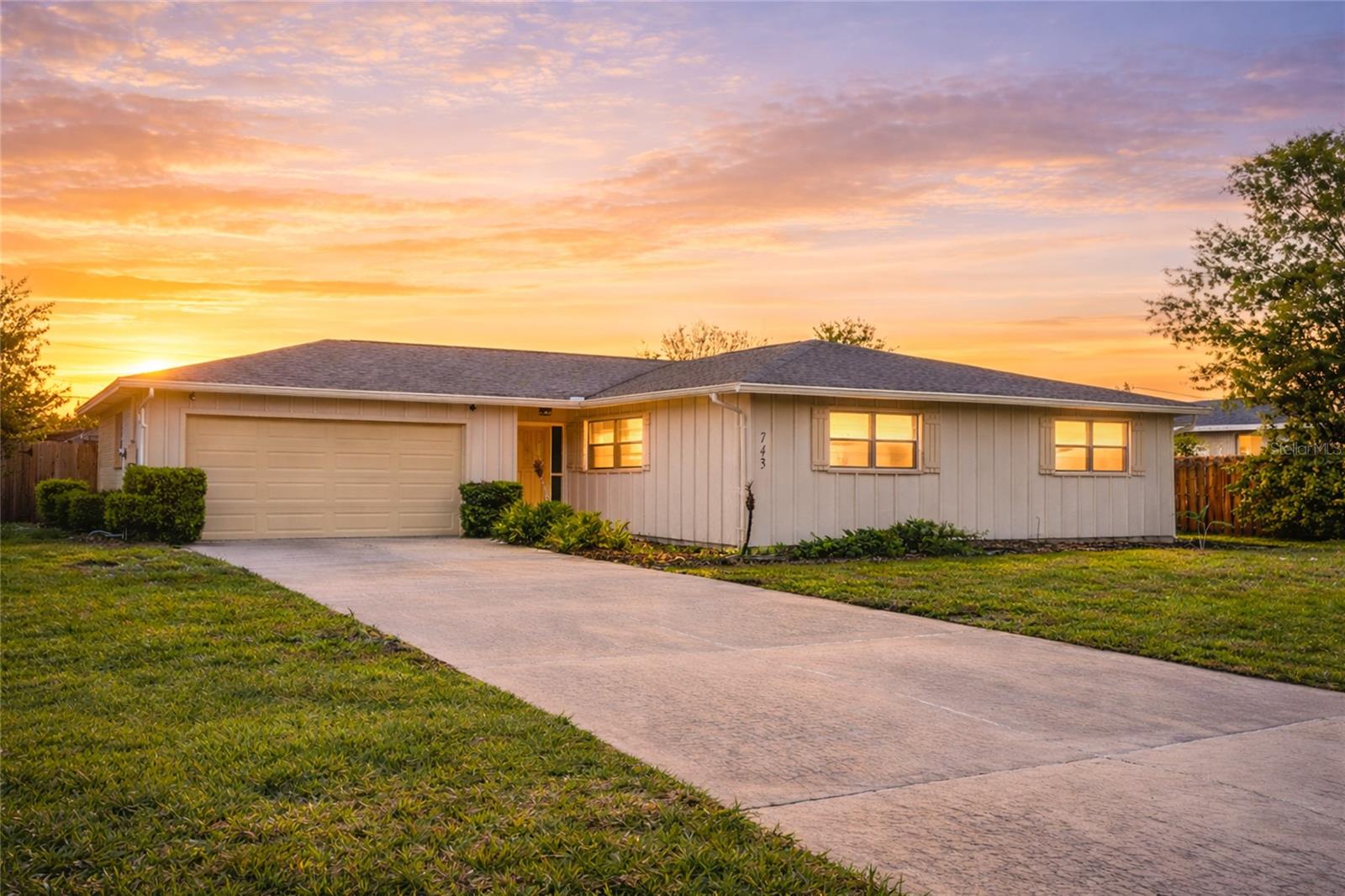 743 Knollview Boulevard, FL