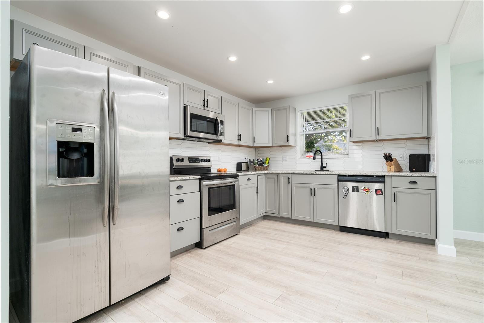 743 Knollview Boulevard, FL