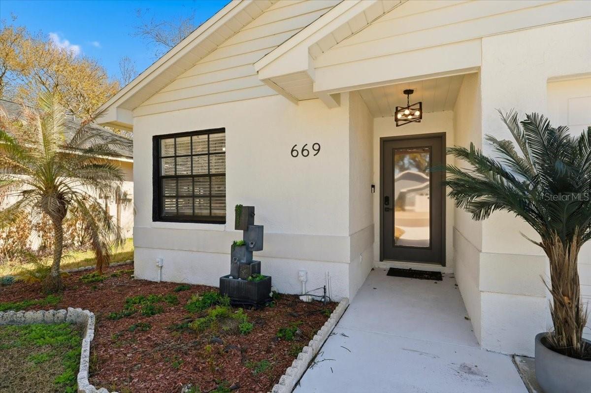 669 Eagle Run, FL