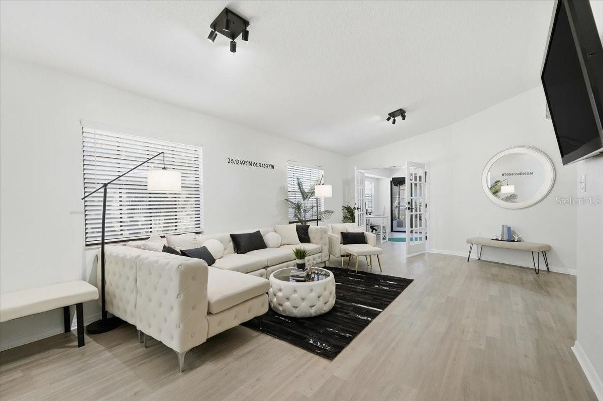 669 Eagle Run, FL
