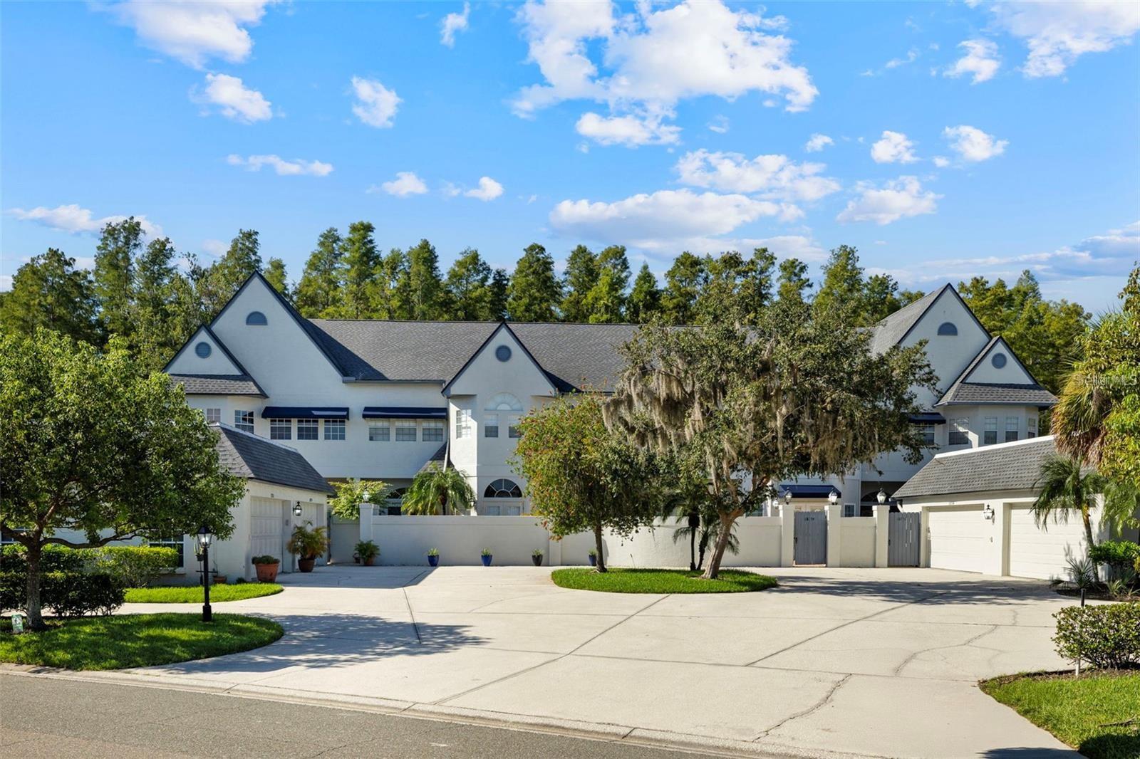 18756 Wimbledon Circle, FL