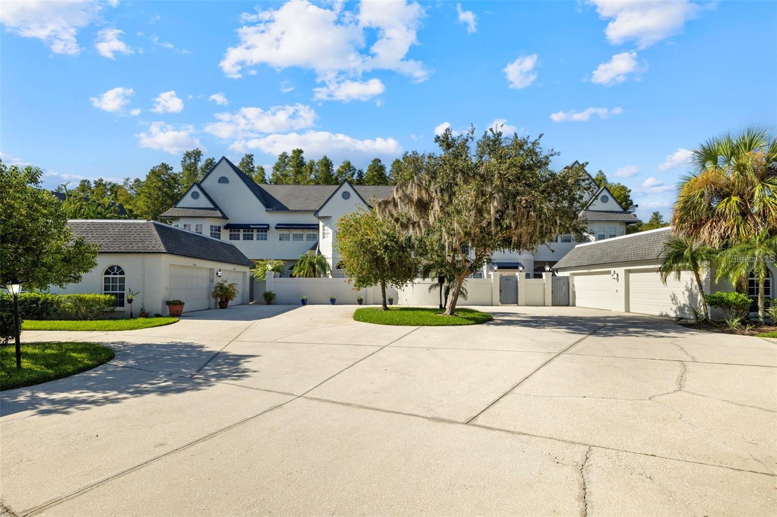18756 Wimbledon Circle, FL