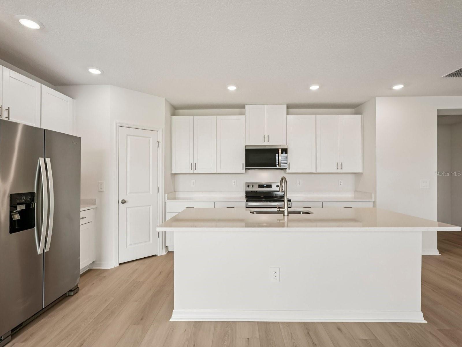 10432 Abundance Grove Way, FL