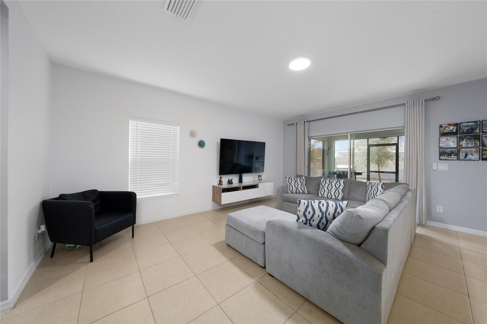 454 Annabelle Way, FL