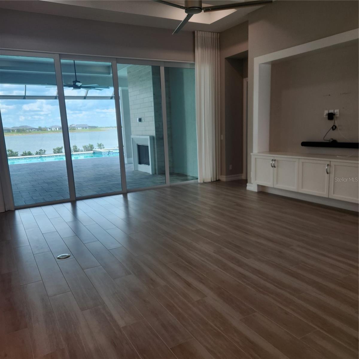 512 Blue Shell Loop, FL