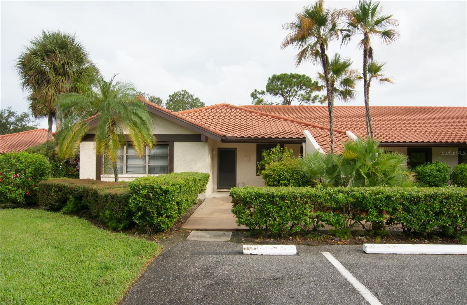 5635 Golf Pointe Drive, FL