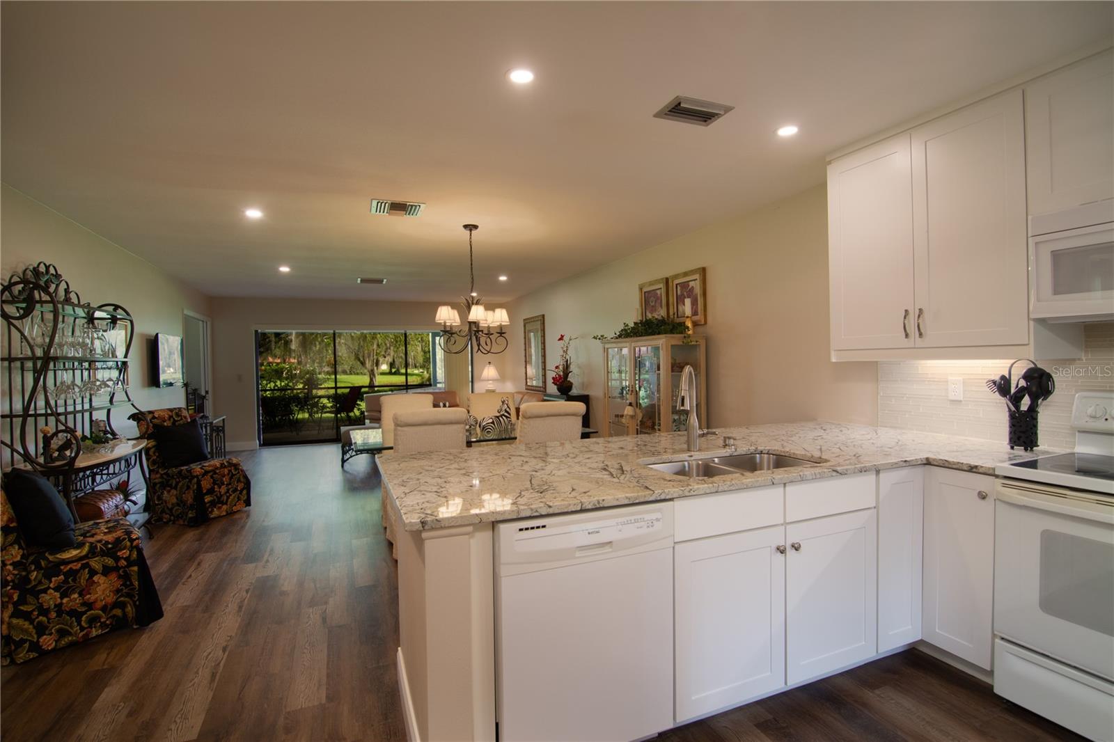 5635 Golf Pointe Drive, FL