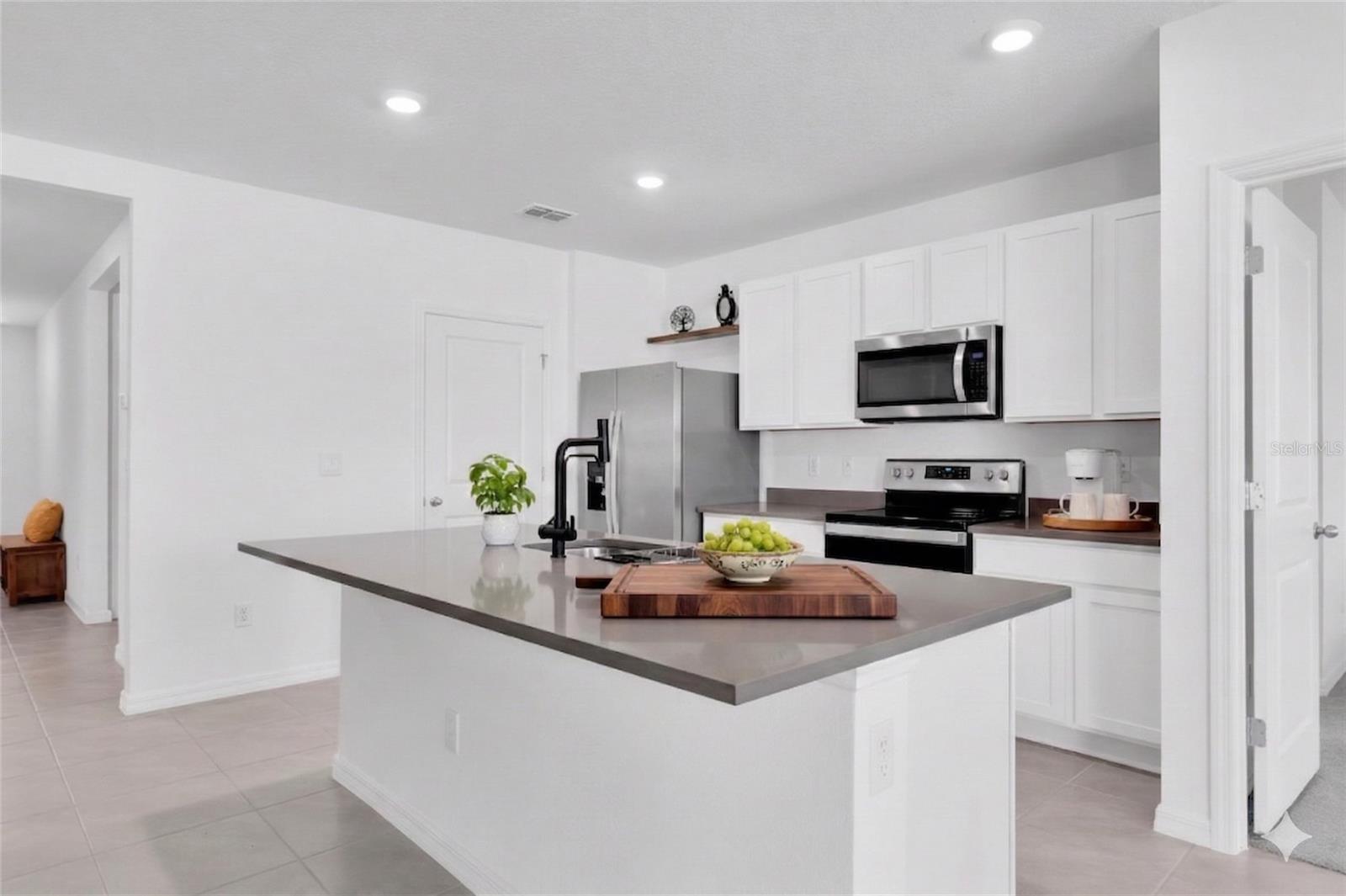 5943 Wandering Willow Drive, FL