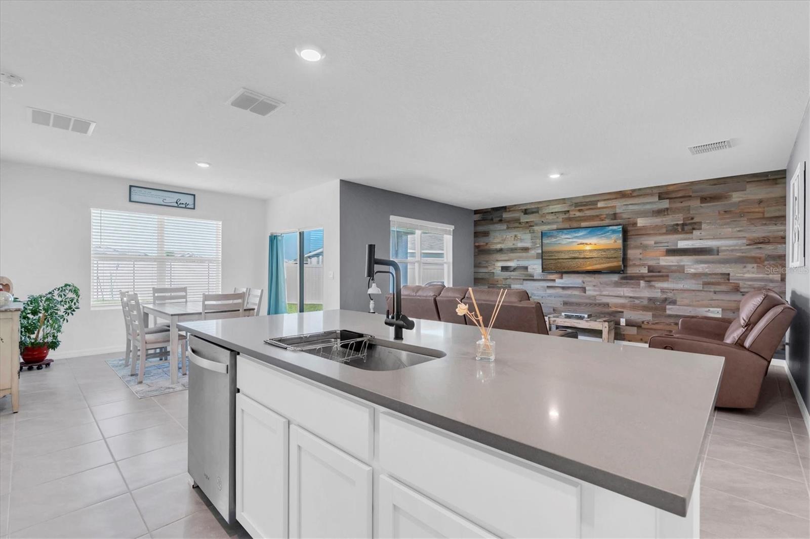 5943 Wandering Willow Drive, FL