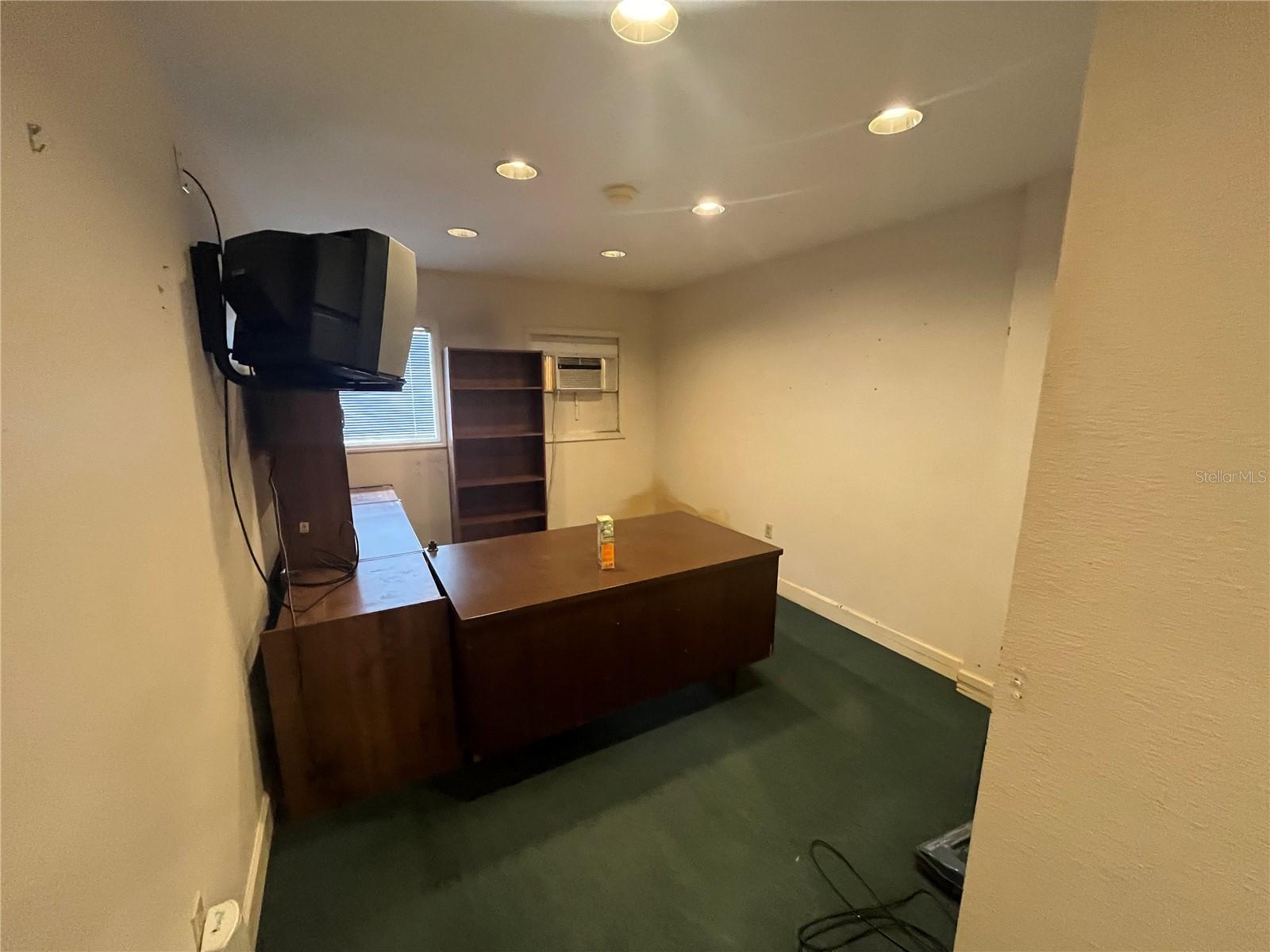 303 Scenic Highway, FL