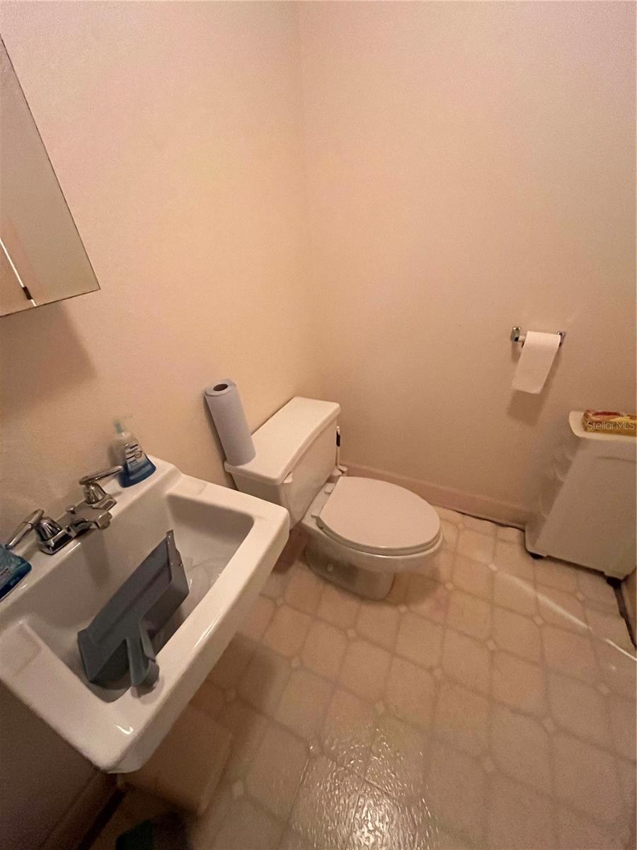 303 Scenic Highway, FL