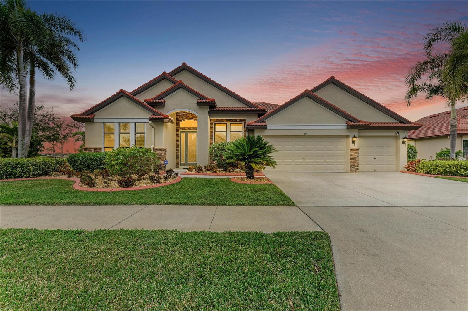 302 Cockle Shell Loop, FL