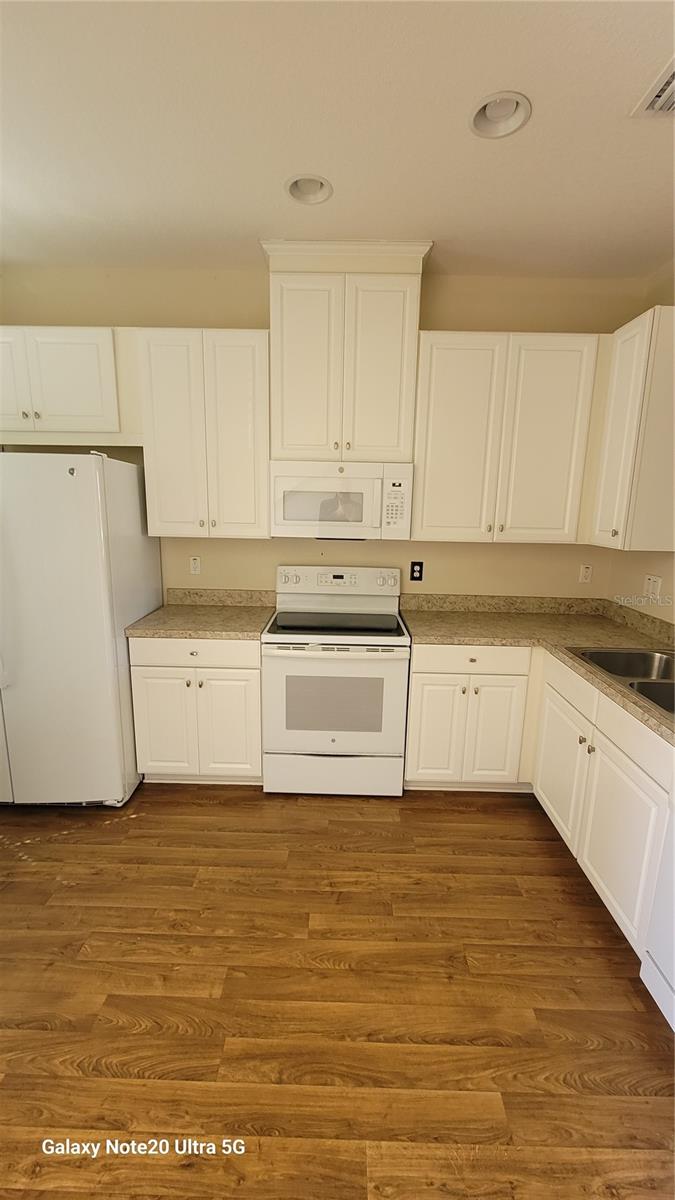8810 Walnut Gable Court, FL