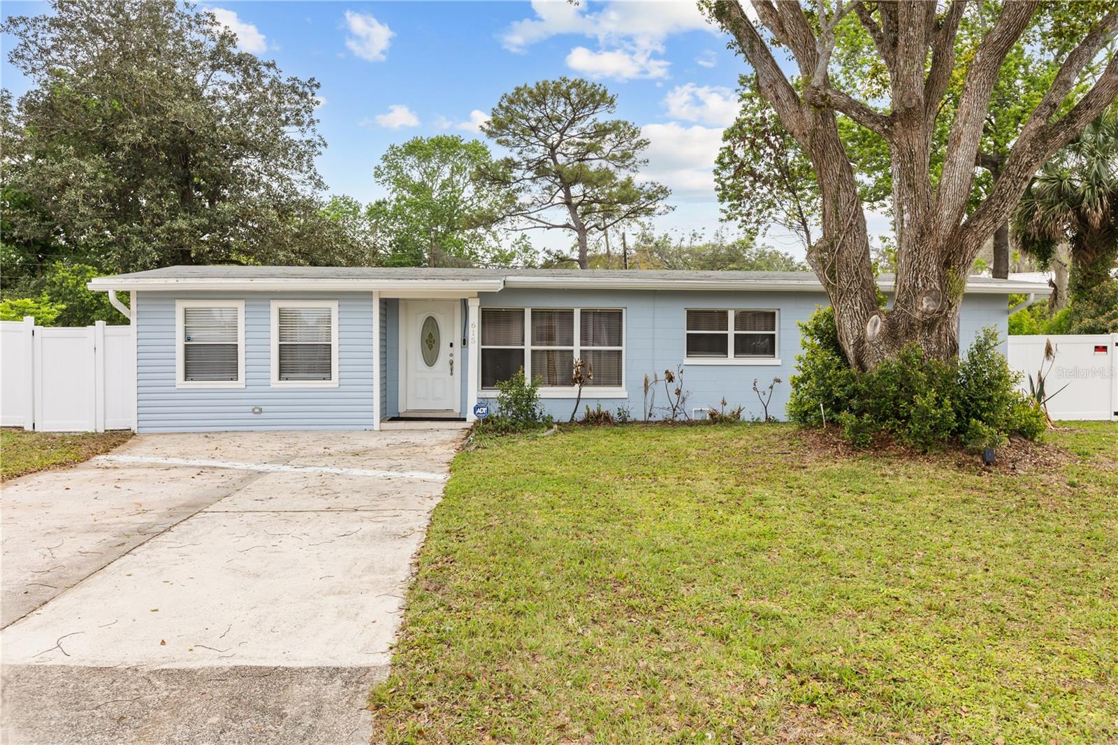 615 Mimosa Terrace, FL