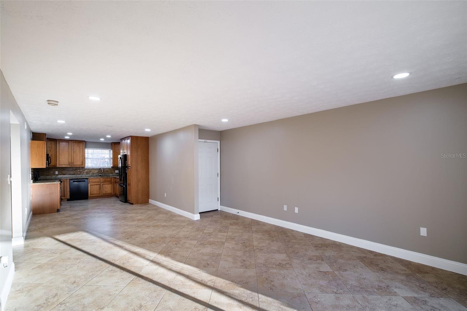 4388 Lake Underhill Road, FL