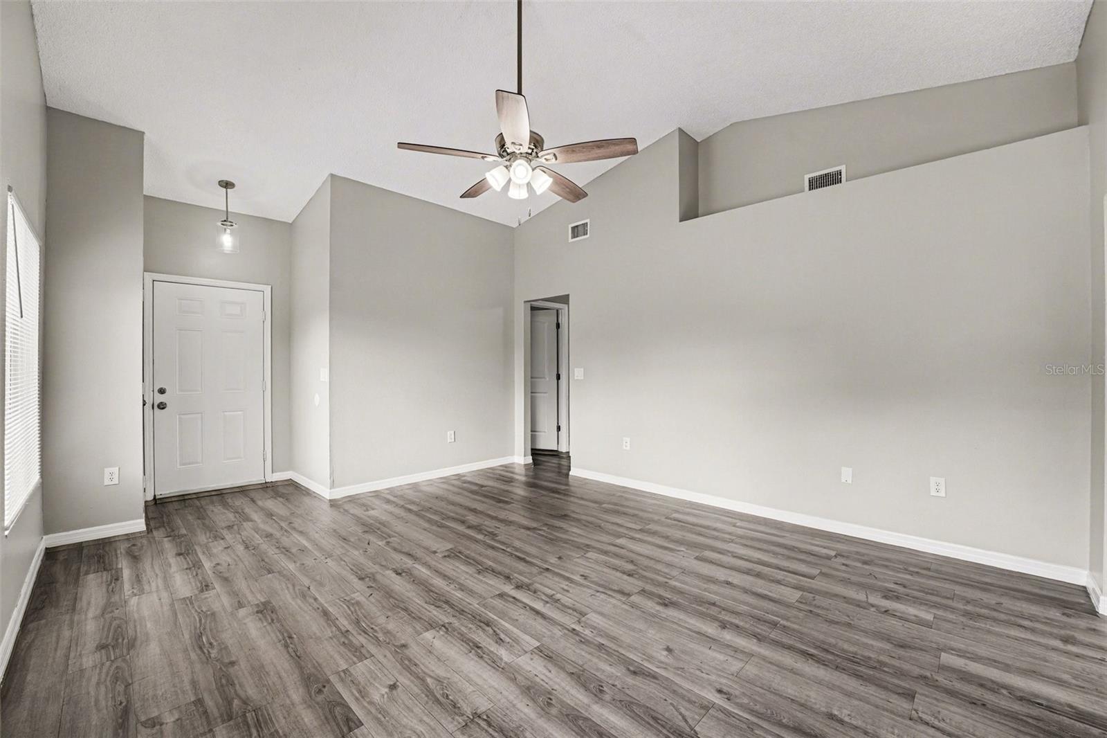 3339 Queens Cove Loop, FL