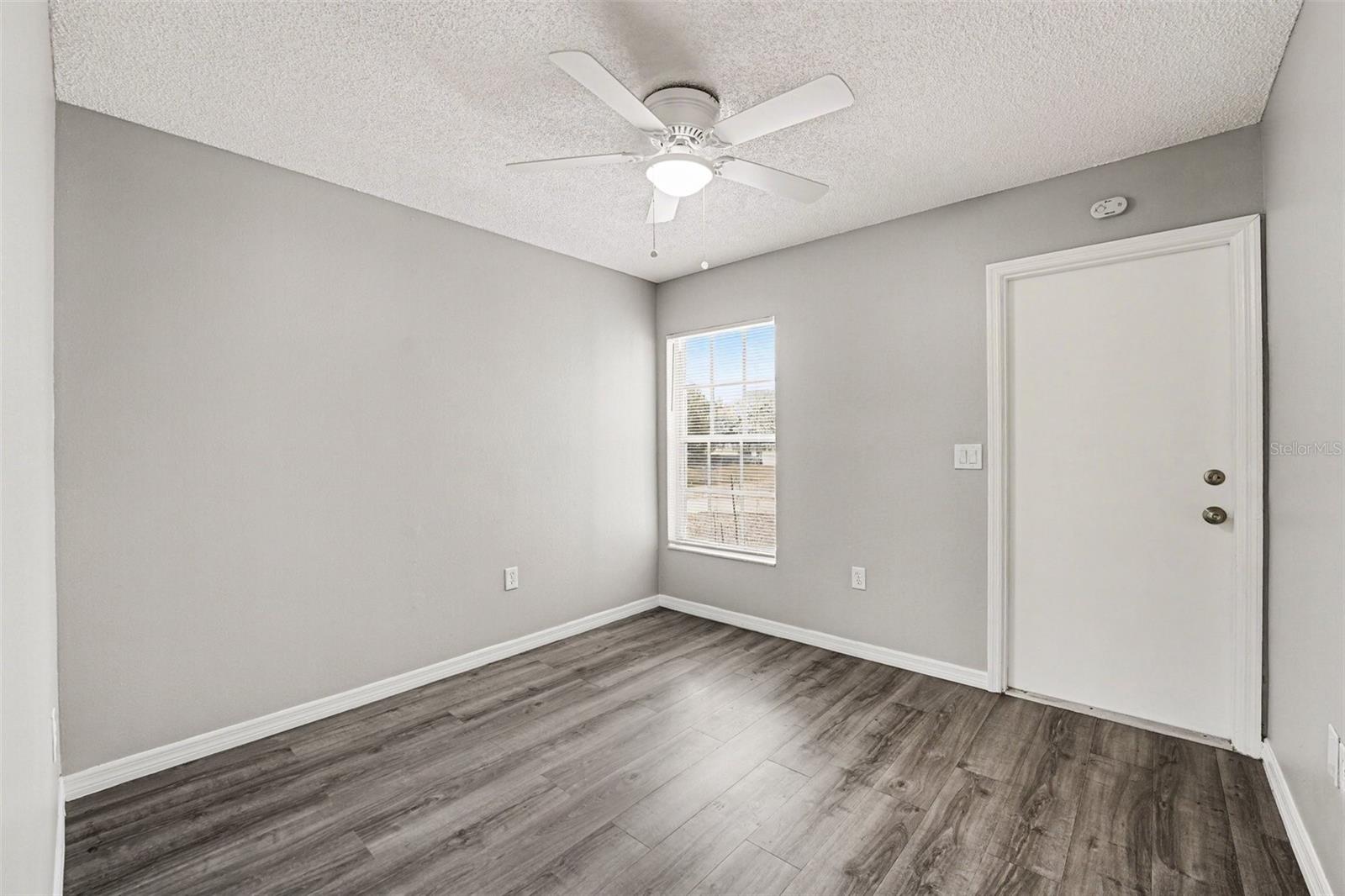 3339 Queens Cove Loop, FL