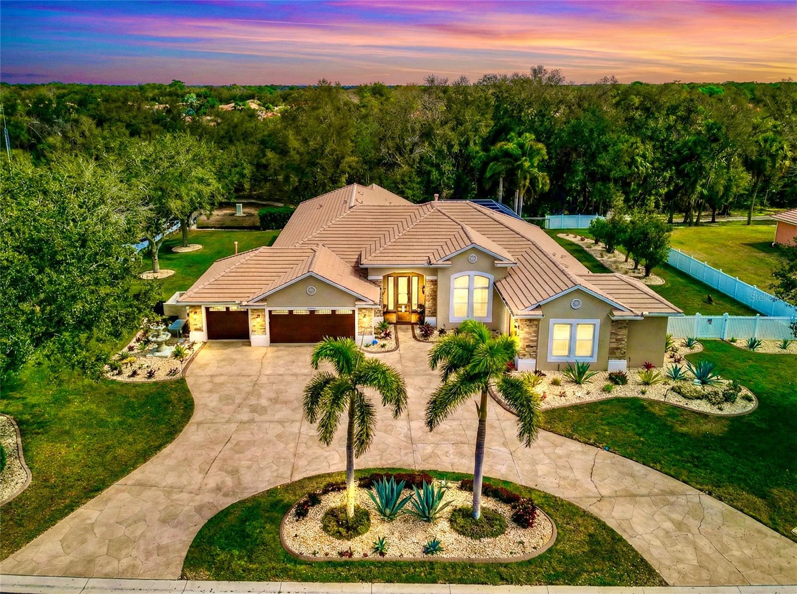 405 Petrel Trail, FL