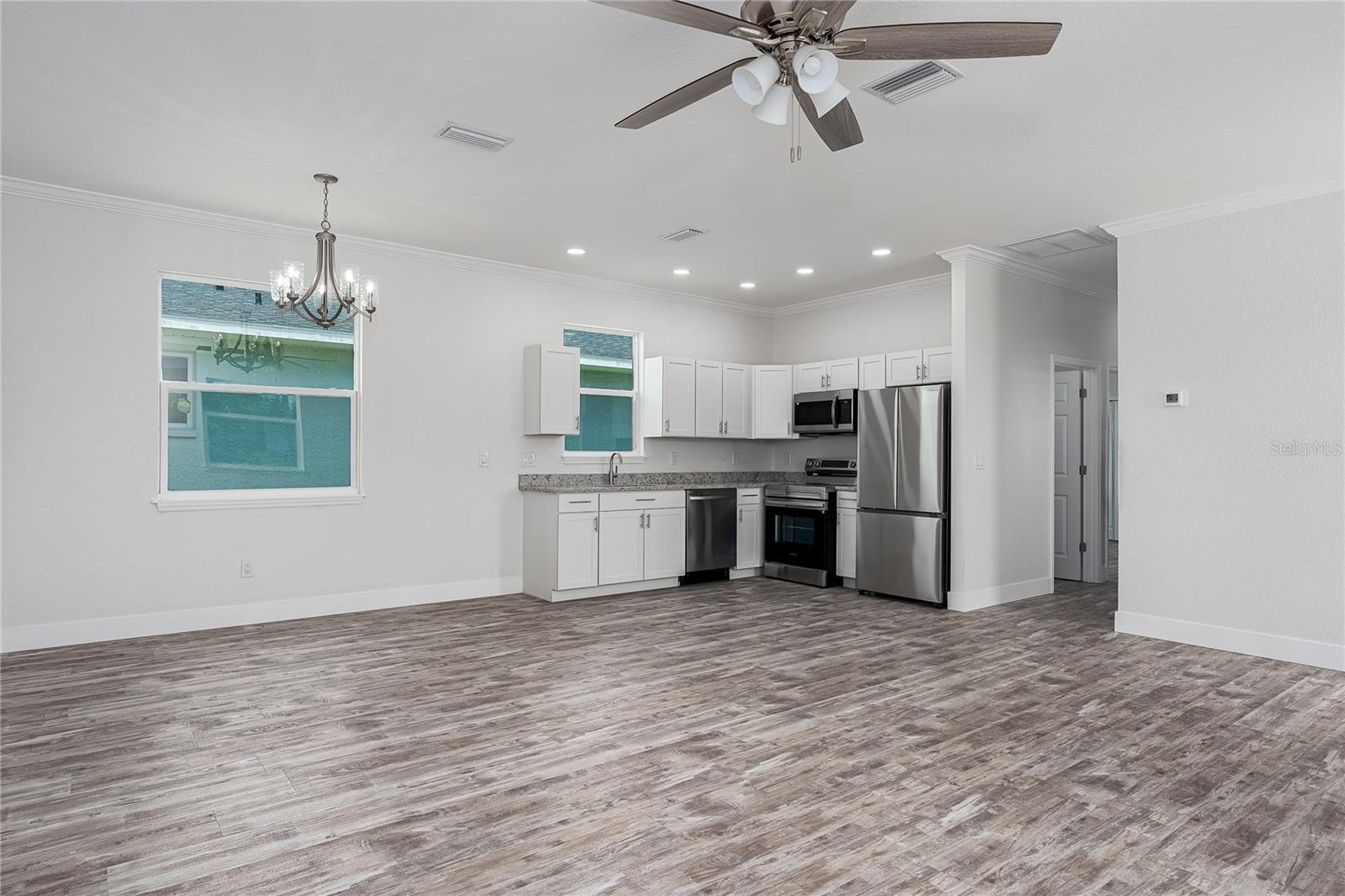 1515 2nd Avenue, FL