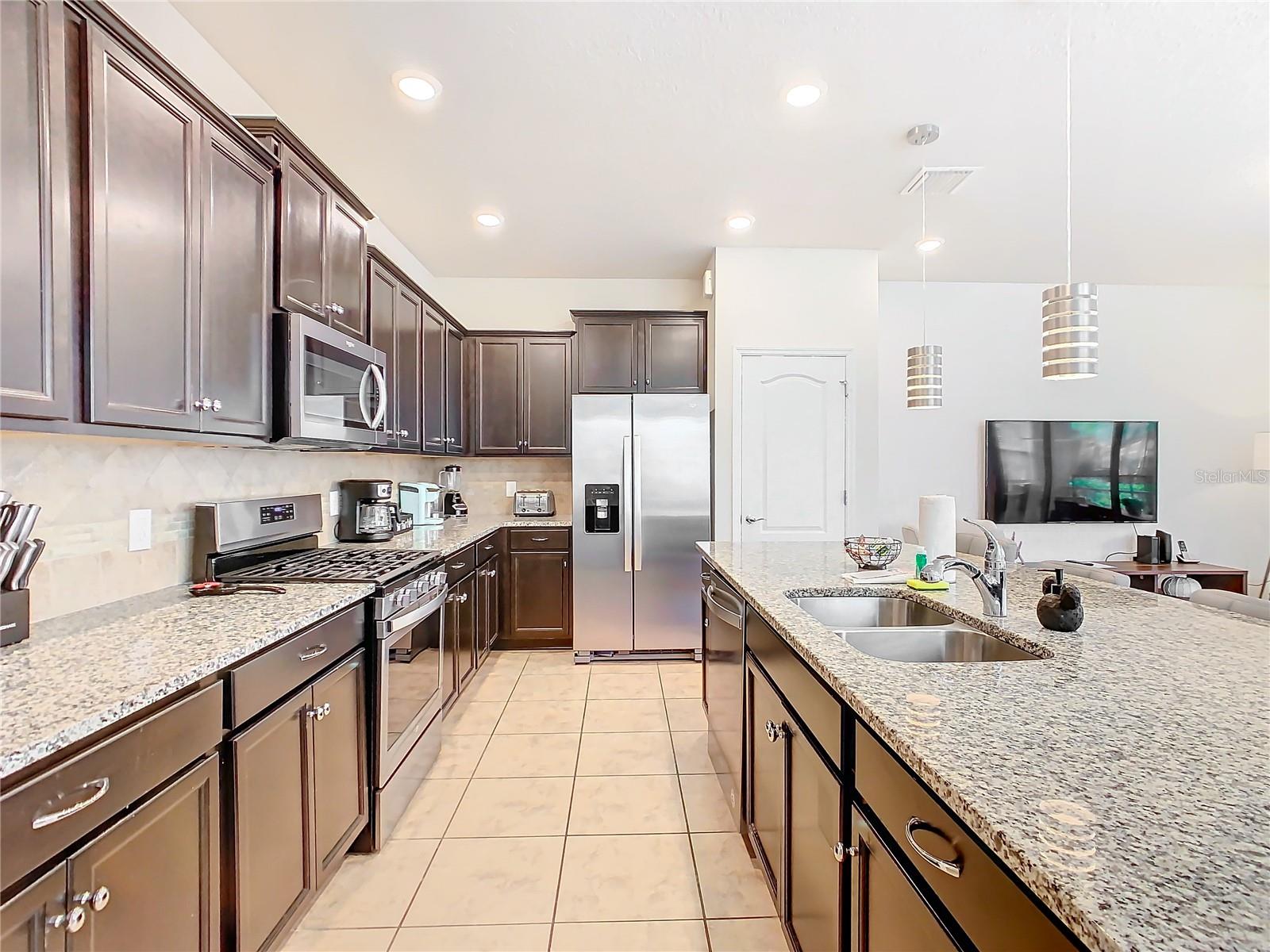 4594 Terrasonesta Drive, FL